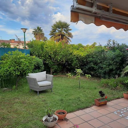 Апартаменты Cosy House With Garden Infront Of The Sea Крешель Экстерьер фото
